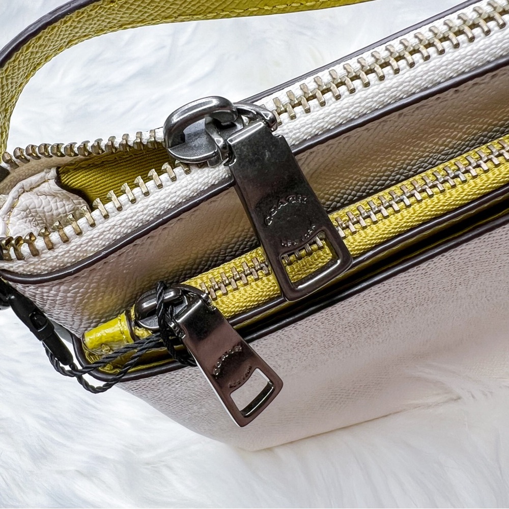 Coach East/West Crossbody with Pop Up Pouch - NWT - Picture 6 of 8